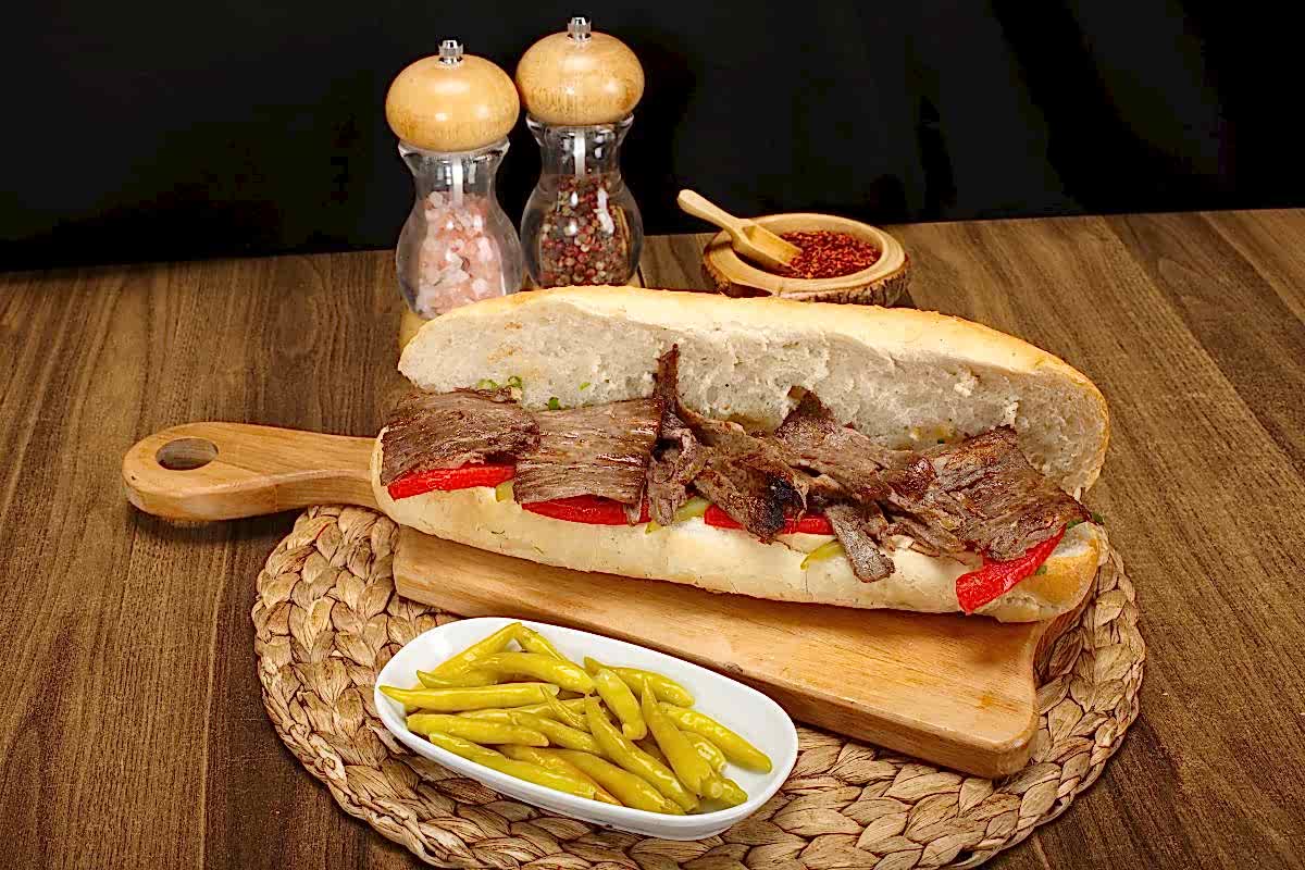 Ekmek Arası Et Döner