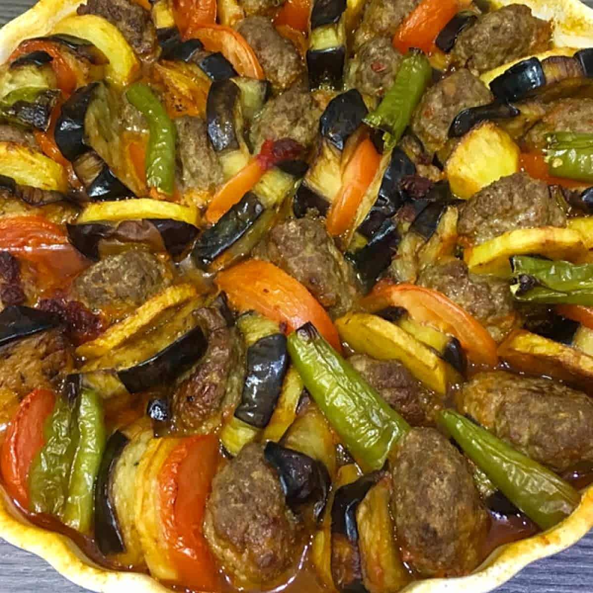 Fırında Sebzeli Köfte
