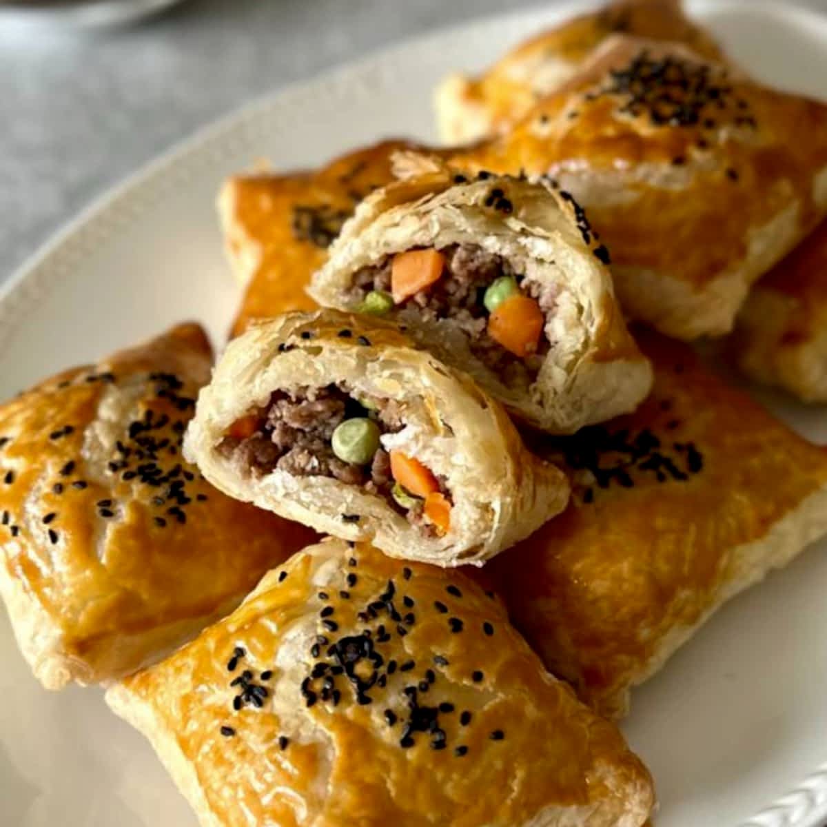 Kıymalı Talaş Böreği