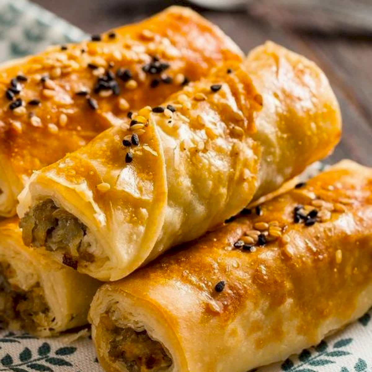 Patatesli Kıymalı Börek