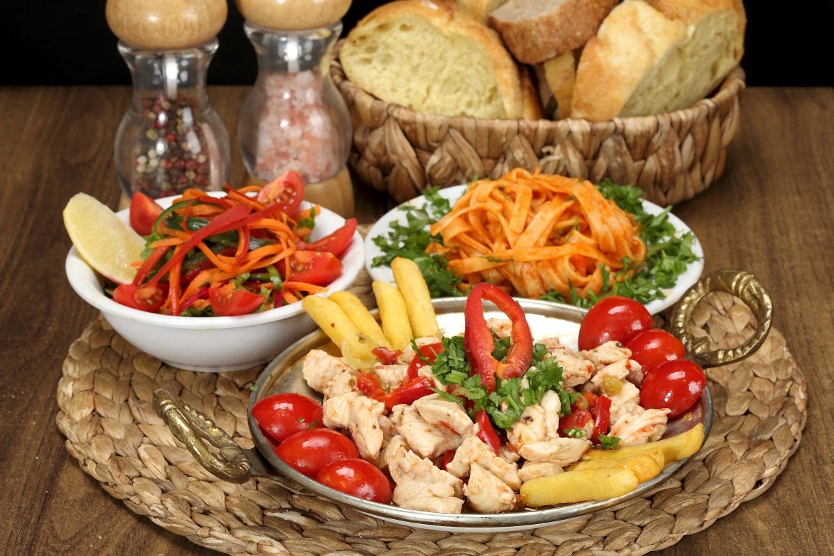 Tavuk Sote+Napoliten Soslu Tagiletta+Mevsim Salata